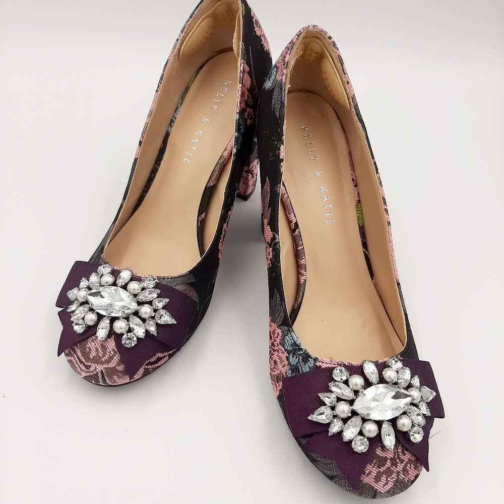 Kelly & Katie Camerlona Embellished Floral Pumps Size 9